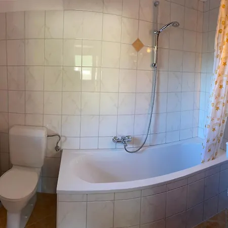 Schwemberger Ohne Fruehstueck 3* מאיירהופן