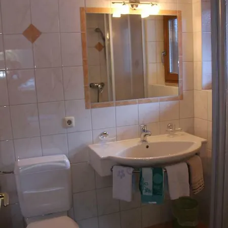 Schwemberger Ohne Fruehstueck 게스트하우스 3*