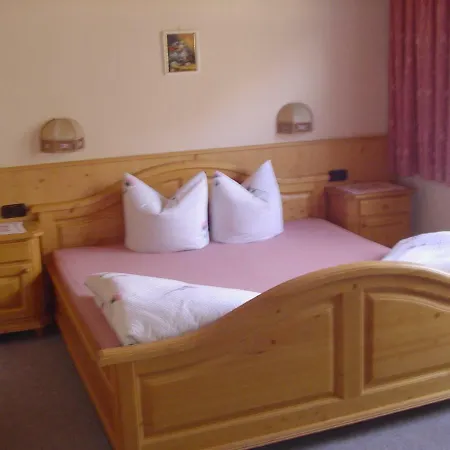 Schwemberger Ohne Fruehstueck 게스트하우스 3*