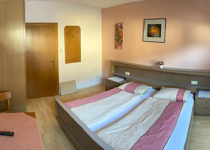 Pensión Schwemberger Ohne Frühstück 3*