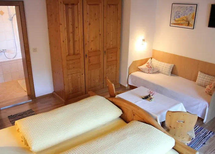 Schwemberger Ohne Fruehstueck 3* Майрхофен